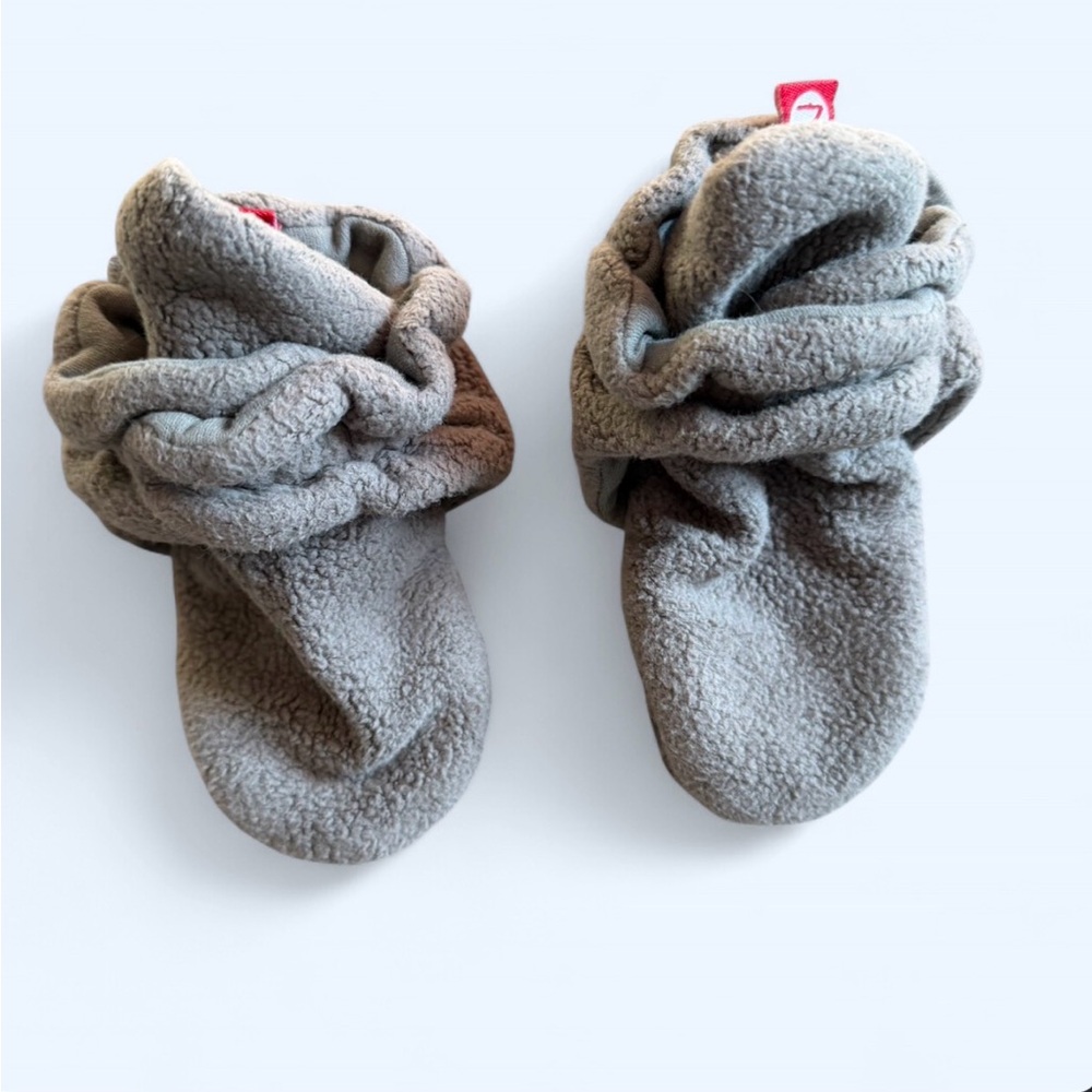 Zutano Gray Fleece Baby Booties